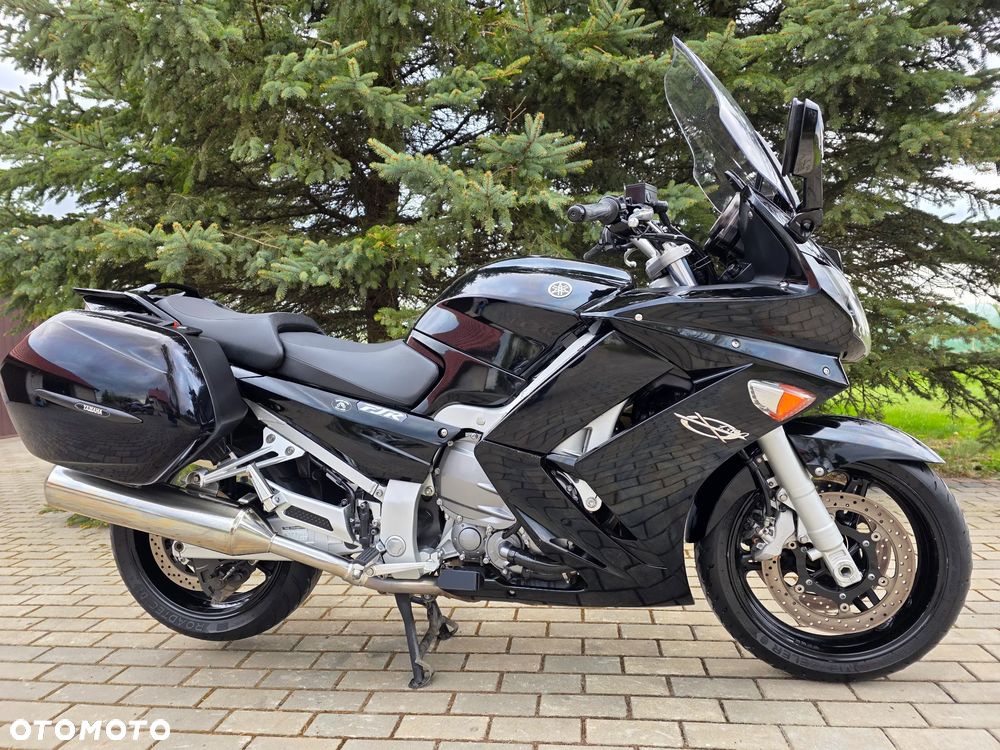 Yamaha FJR - 8
