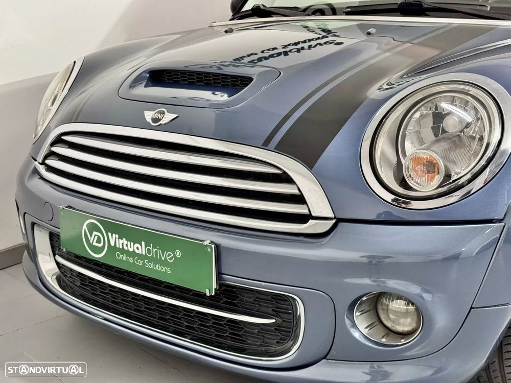 MINI 3 Portas Cooper D - 18