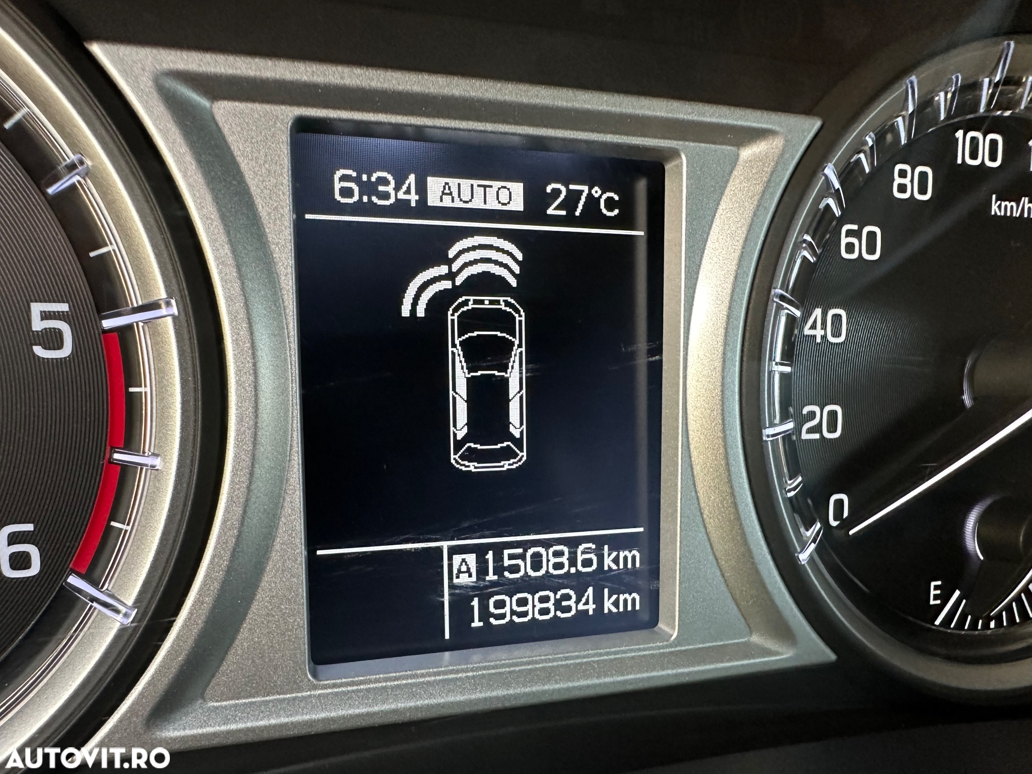Suzuki Vitara 1.6 DDIS 4X4 Luxus - 33