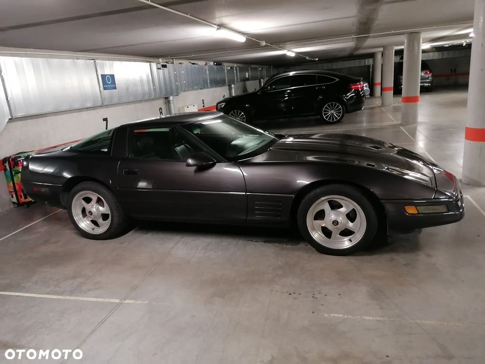 Chevrolet Corvette - 7