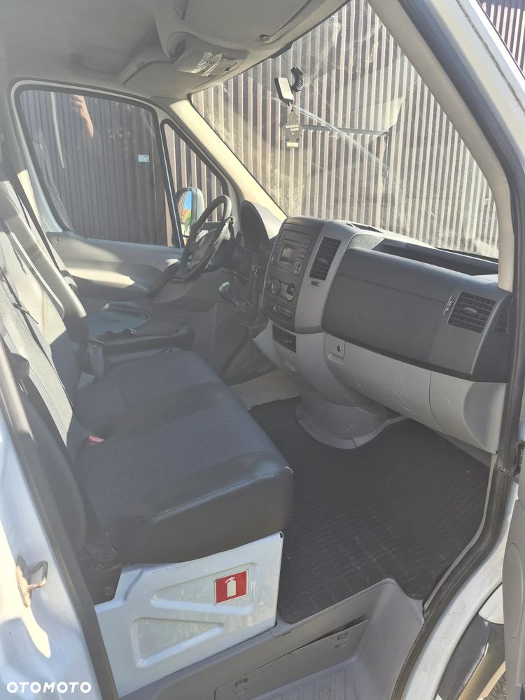 Mercedes-Benz Sprinter - 13