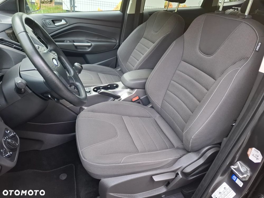 Ford Kuga 2.0 TDCi 2x4 Titanium - 11