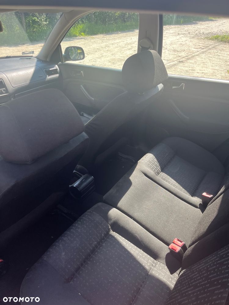Volkswagen Golf - 13