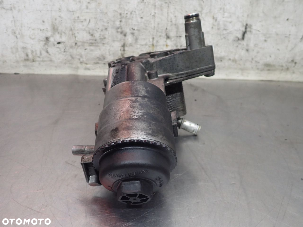 PODSTAWA FILTRA OLEJU OPEL ZAFIRA B  55199627  5989070231 - 8