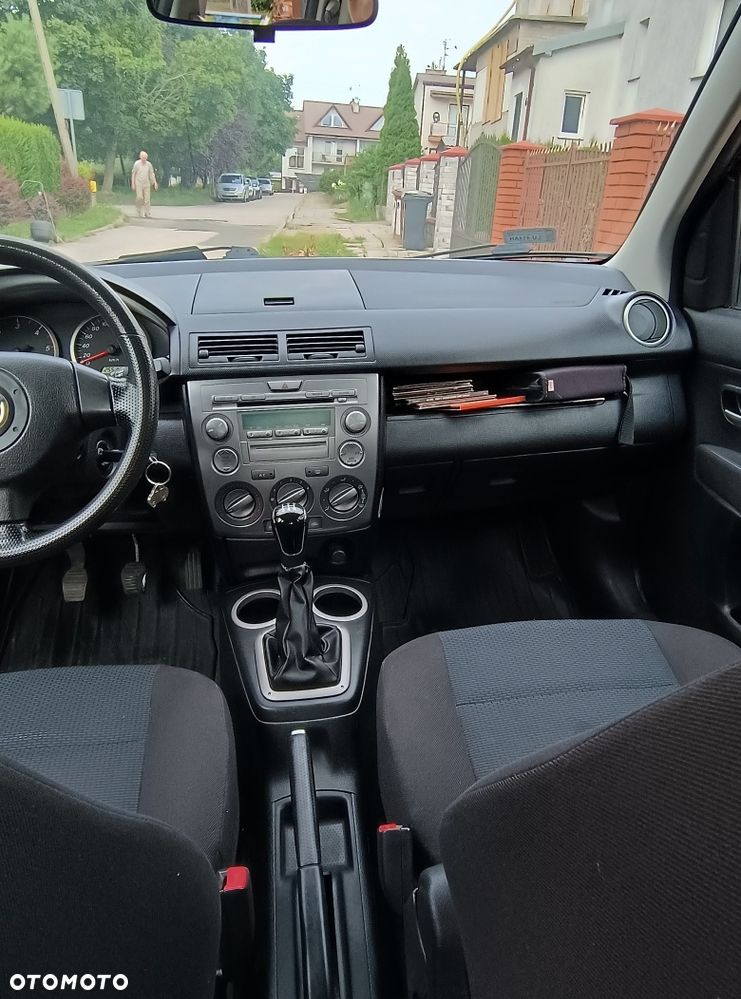 Mazda 2 - 7