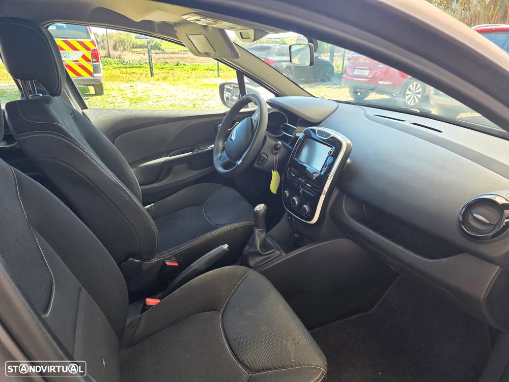 Renault Clio 1.5 dCi Dynamique S - 11