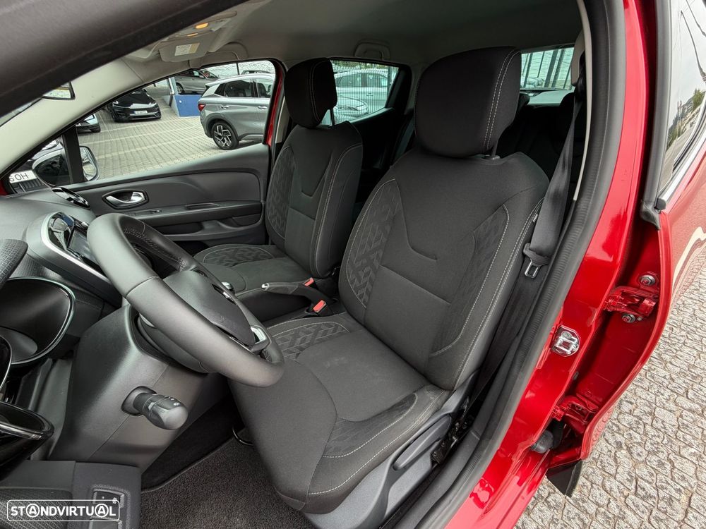 Renault Clio 0.9 TCe Limited - 32