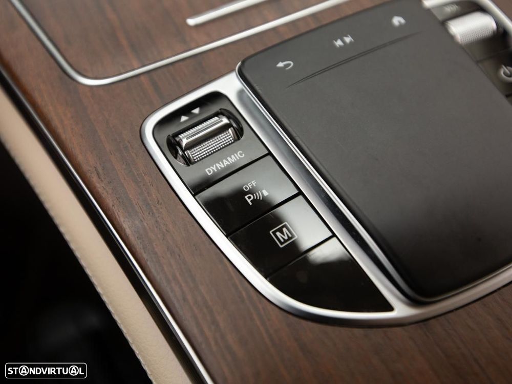 Mercedes-Benz GLC 300 e Coupé 4Matic - 24