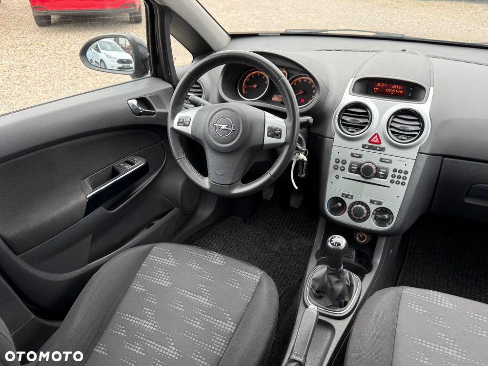 Opel Corsa 1.4 16V Satellite - 22