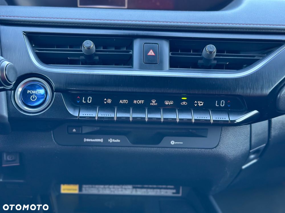 Lexus UX 250h F SPORT - 15