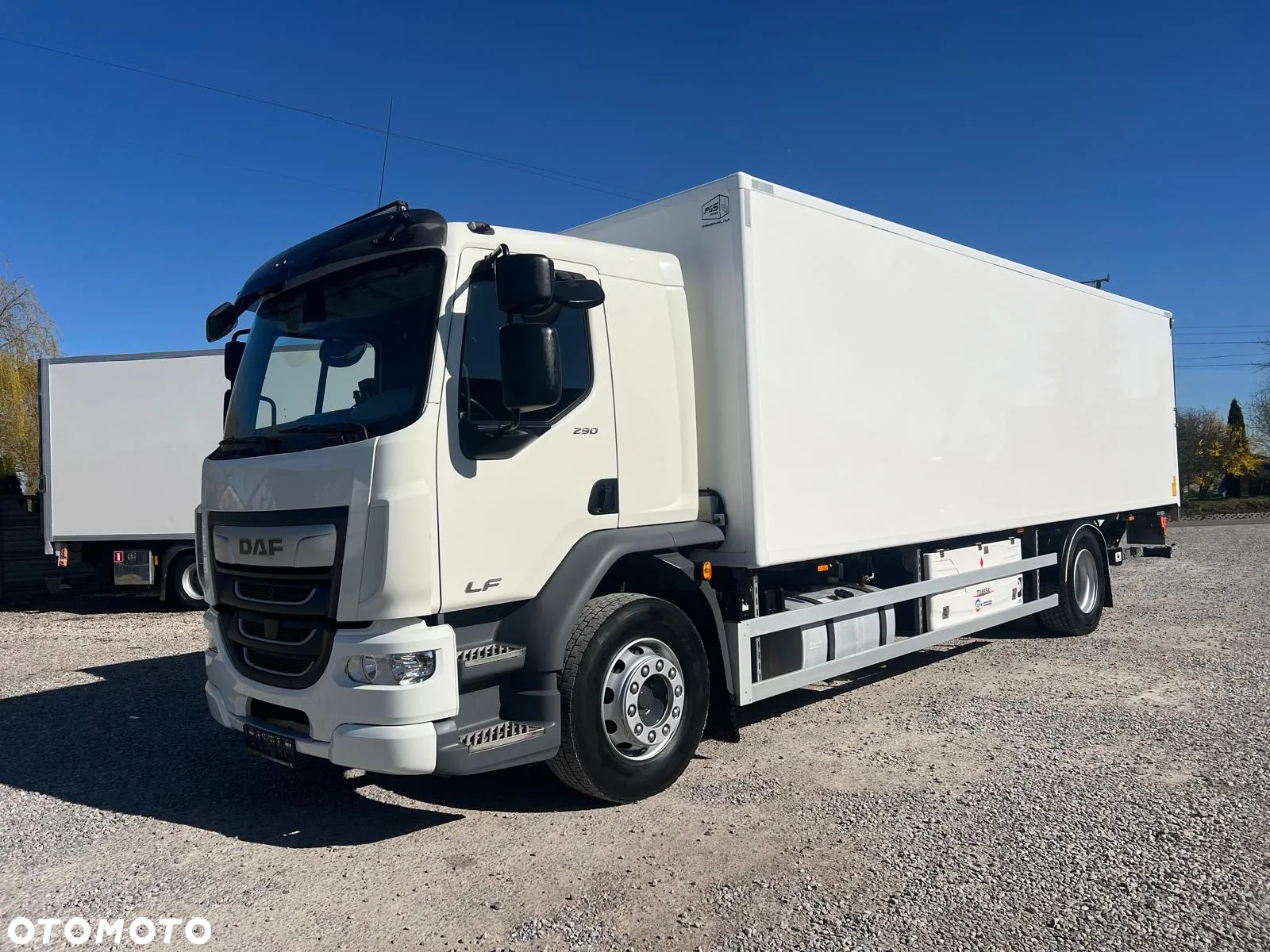 DAF LF 290 / Chłodnia / Euro 6 / Winda / - 16