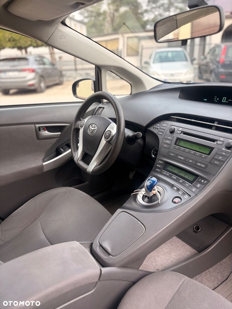 Toyota Prius 1.5 VVT-i Prestige - 2