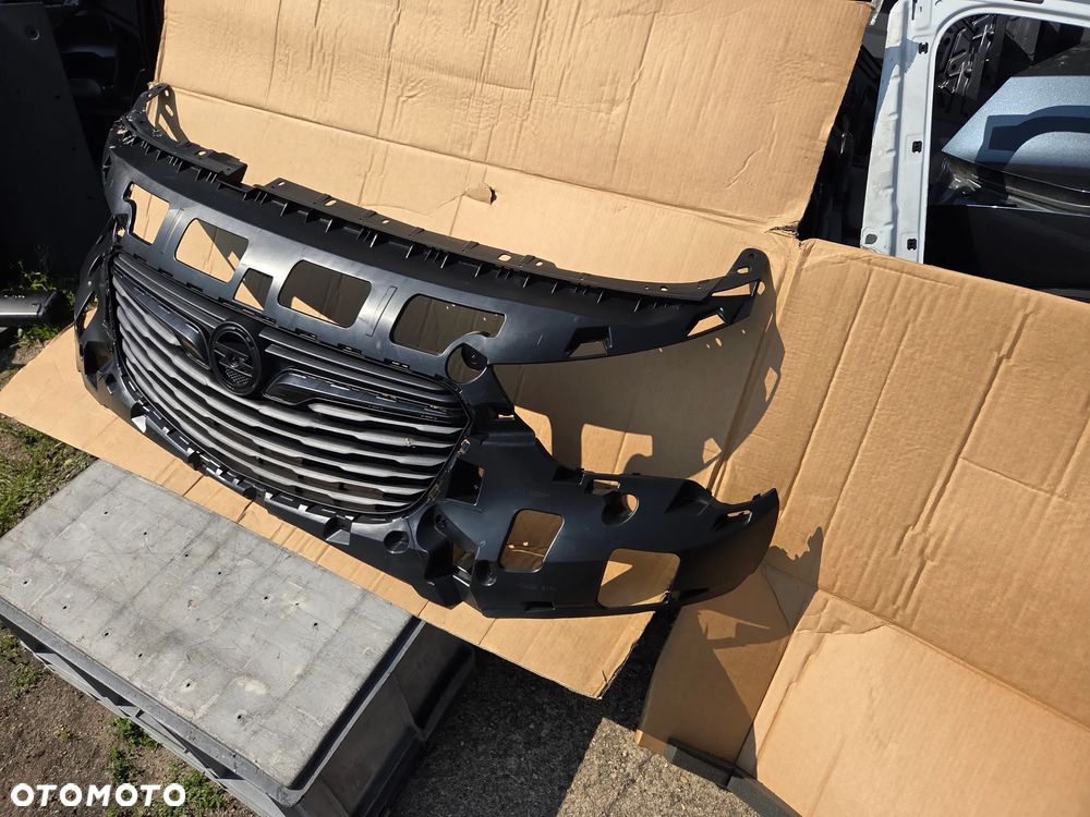Stelaż Grill atrapa chłodnicy Opel Combo E 9816859580 Wzmocnienie stelaż zderzaka atrapy grila Opel Combo E - 8