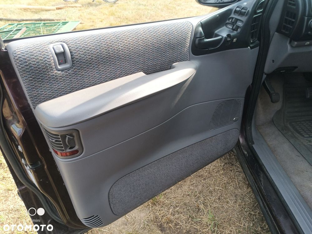 Dodge Grand Caravan - 7