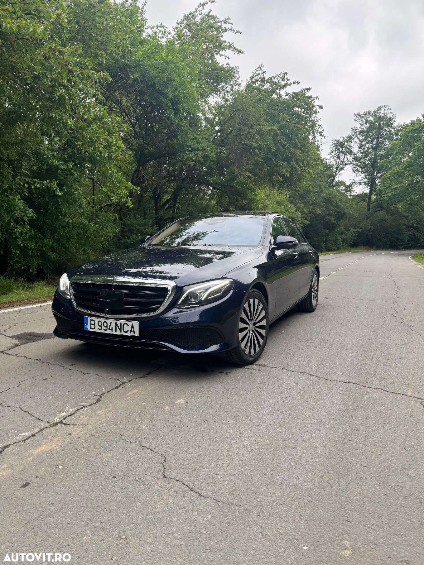 Mercedes-Benz E 220 d Aut. - 1