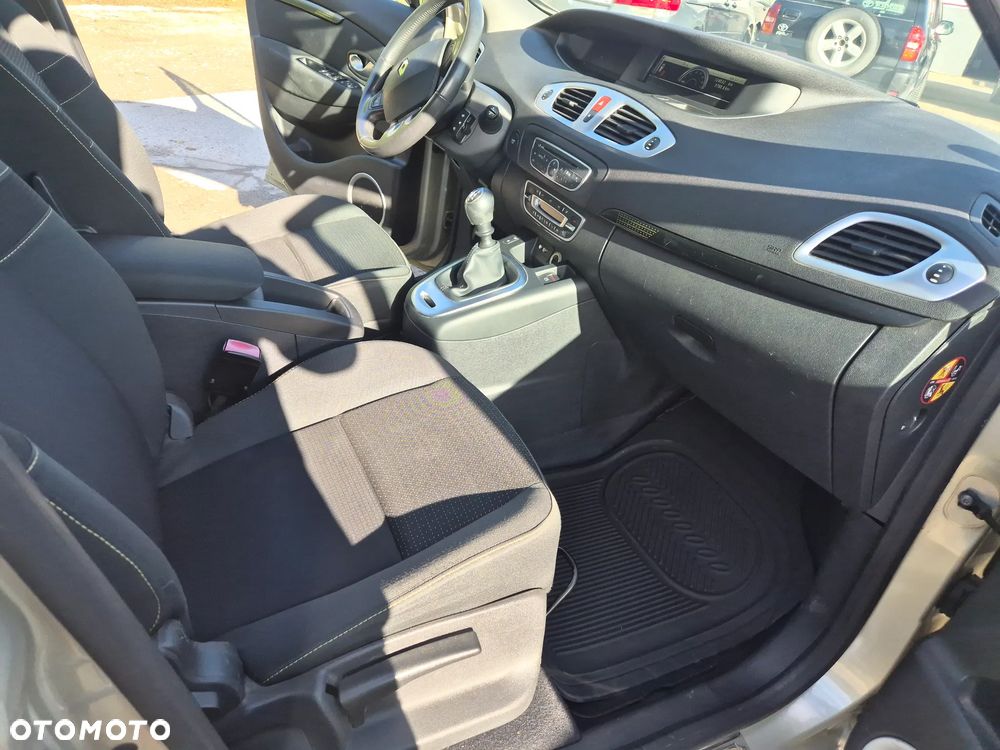 Renault Scenic 1.6 16V 110 Expression - 17