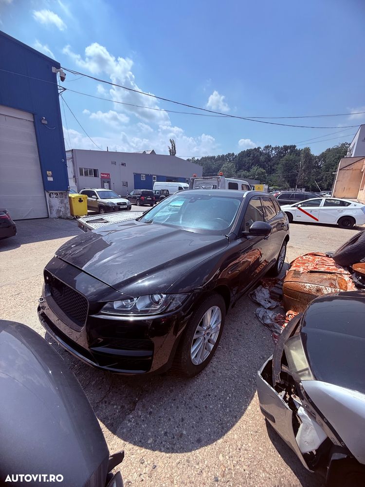 Jaguar F-Pace 20d AWD Portfolio - 1