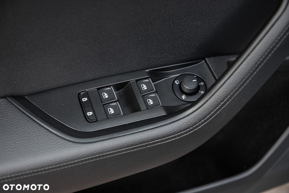 Skoda Superb 2.0 TDI DSG L&K - 32