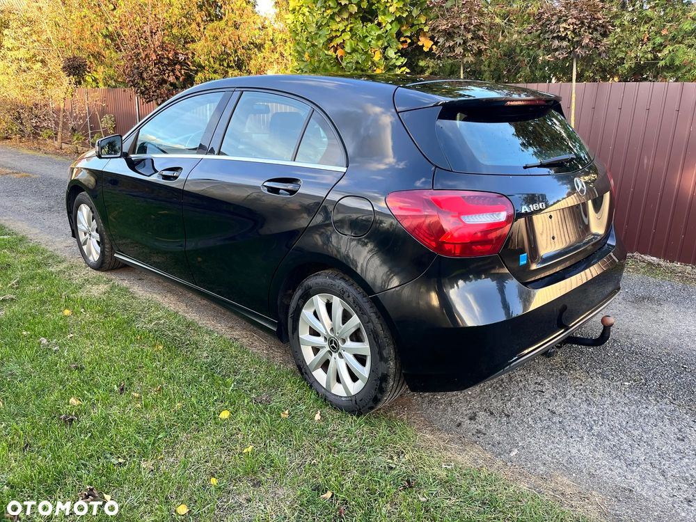 Mercedes-Benz Klasa A 180 7G-DCT - 8