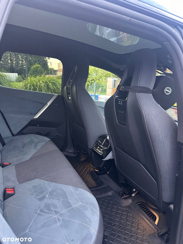 BMW iX xDrive40 76.6kWh Signature - 24