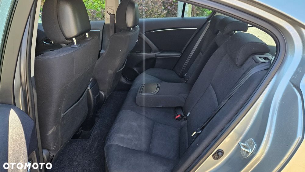 Toyota Avensis 1.8 Executive - 6