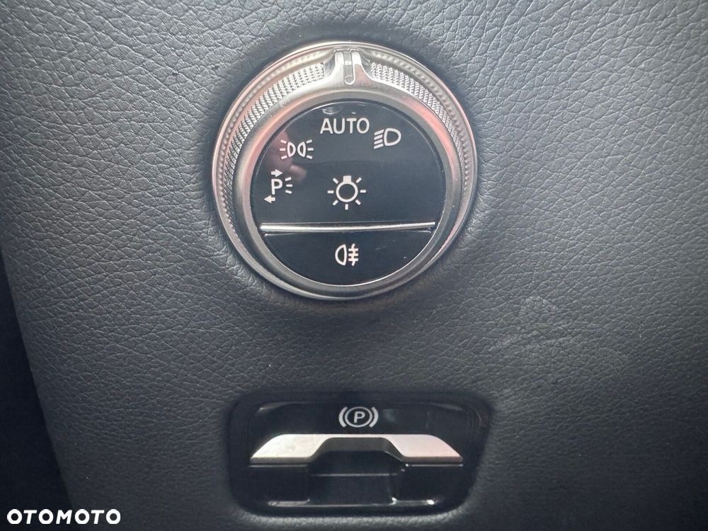 Mercedes-Benz GLC - 25