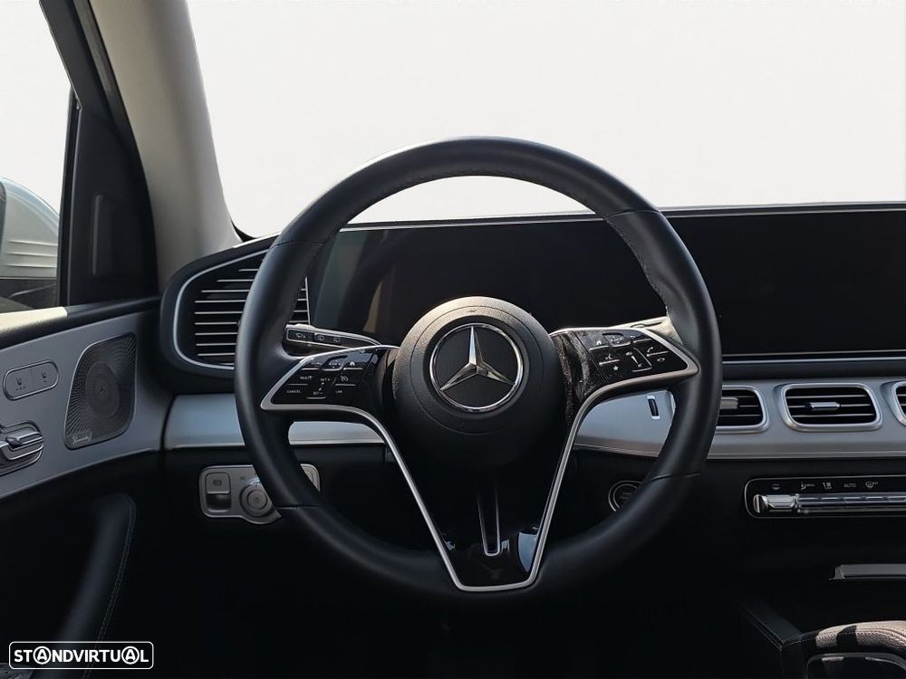 Mercedes-Benz GLE 300 d 4Matic — fotografia 10