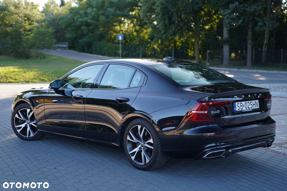Volvo S60 T5 R-Design - 8