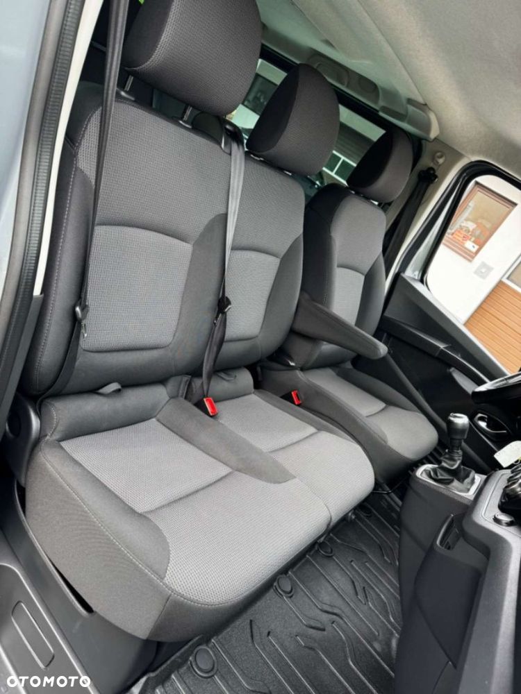 Renault Trafic - 18