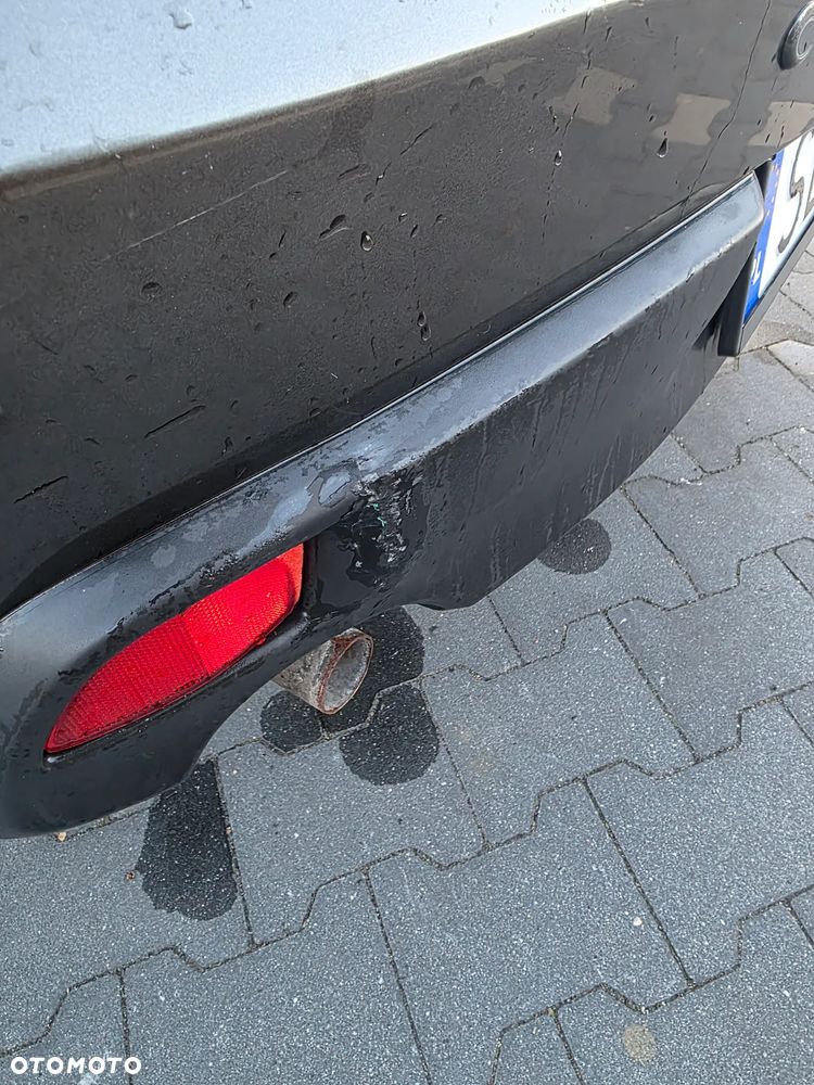 Mazda 3 1.6 Active + - 20