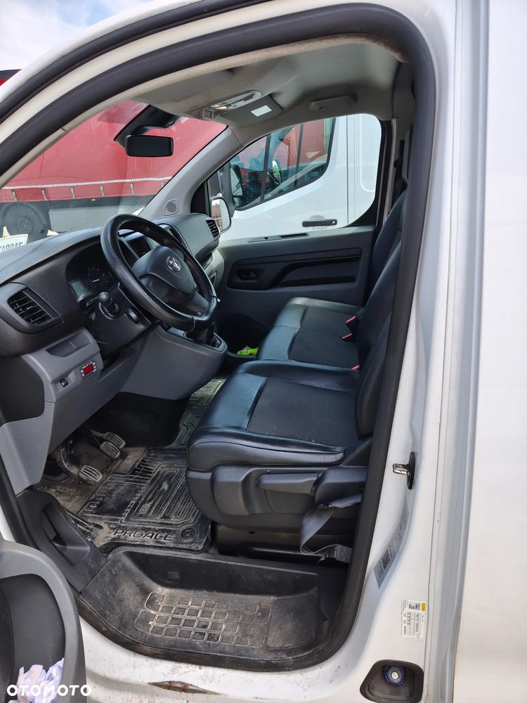 Toyota Proace - 10