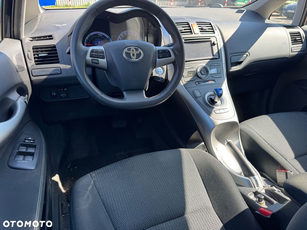Toyota Auris - 14