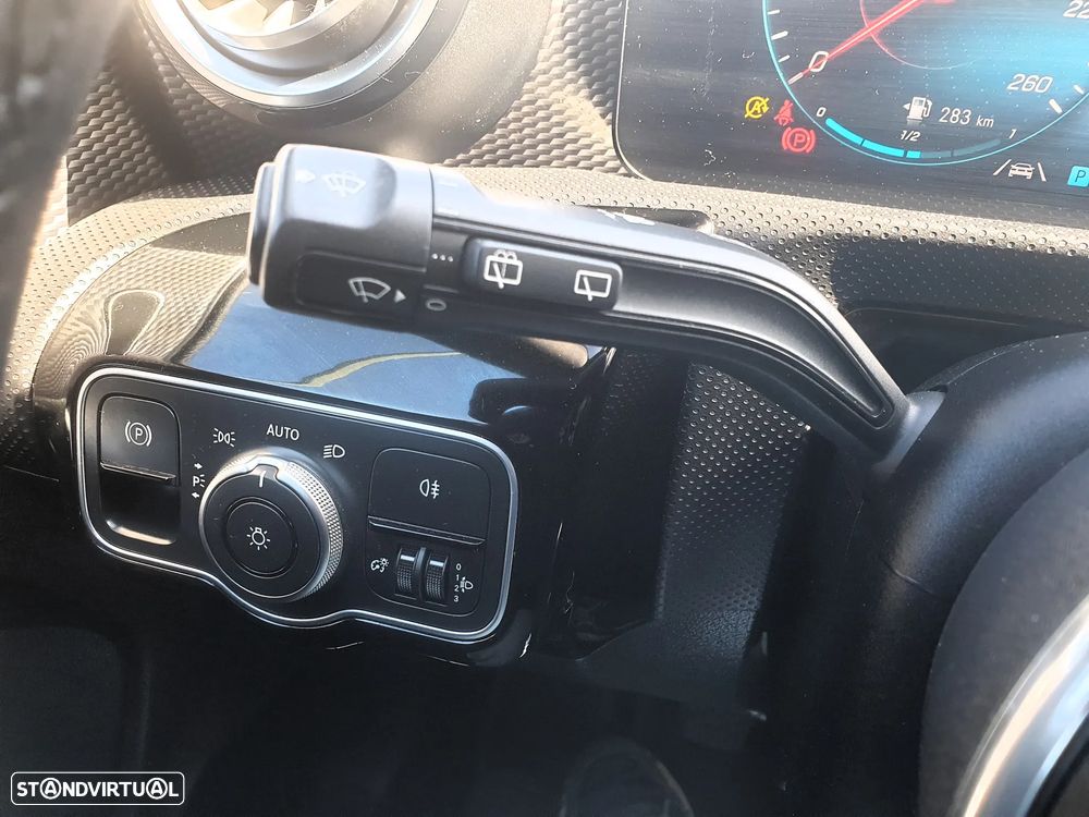 Mercedes-Benz CLA 180 d Progressive - 21