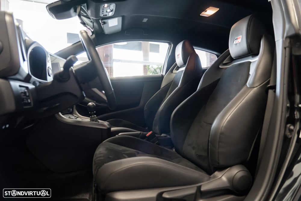 Toyota GR Yaris 1.6 T Legend T/M - 8