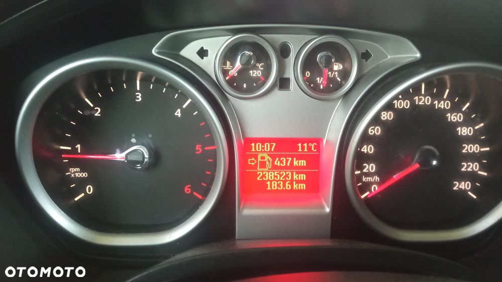 Ford Kuga 2.0 TDCi 2x4 Titanium - 7