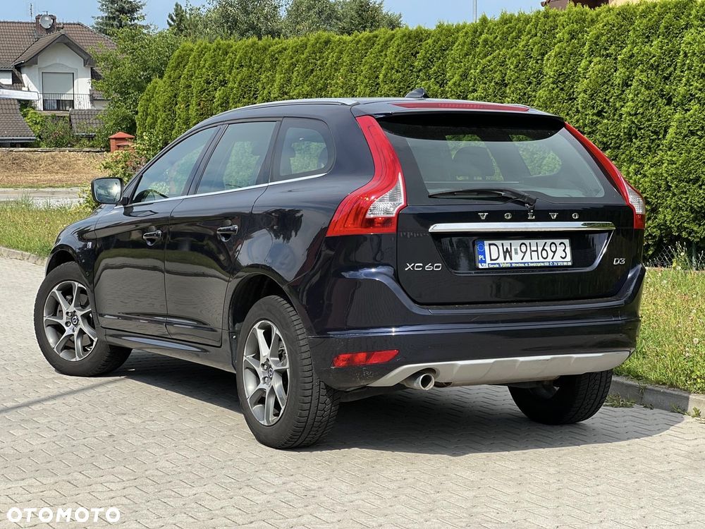Volvo XC 60 D3 Drive-E Ocean Race - 3