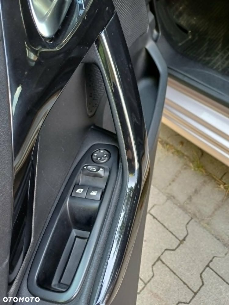 Peugeot 208 1.6 VTi Allure - 11