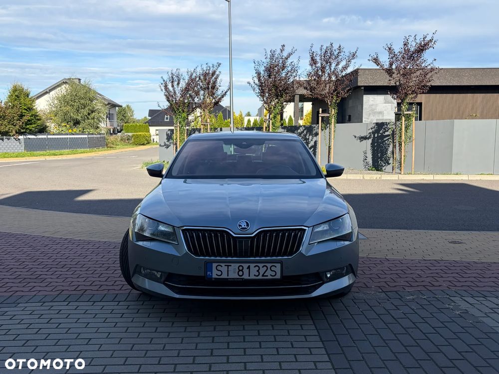 Skoda Superb 2016 photo 2