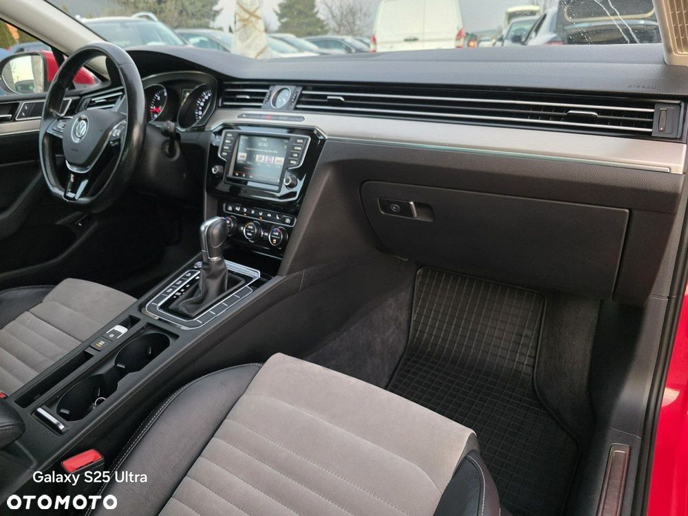 Volkswagen Passat - 30