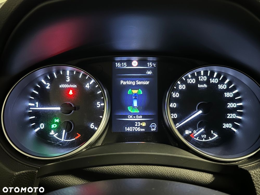 Nissan Qashqai 1.5 dCi N-Connecta - 19