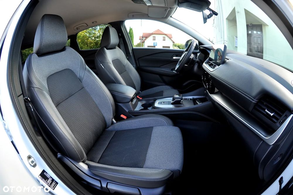 Nissan Qashqai 1.3 DIG-T N-Connecta DCT - 21