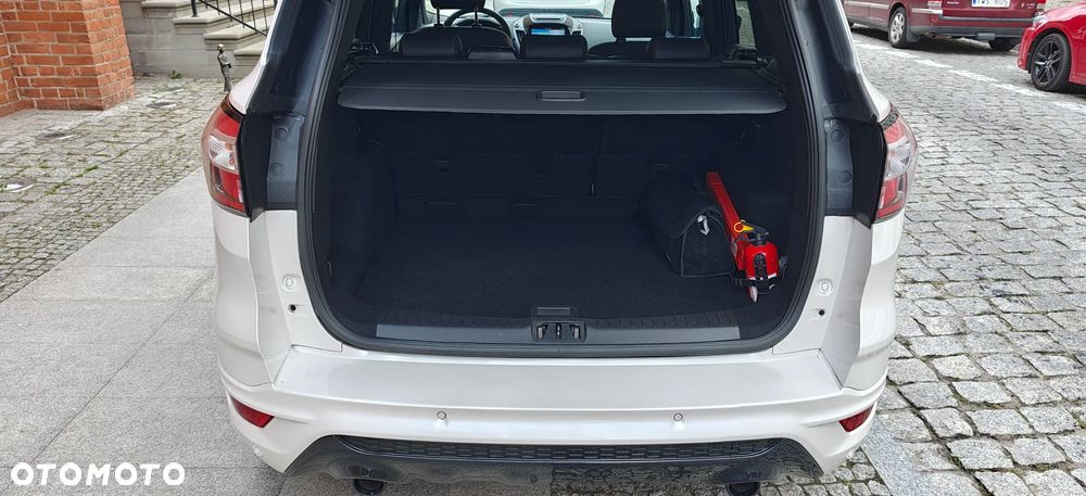 Ford Kuga 1.5 EcoBoost FWD ST-Line X - 35