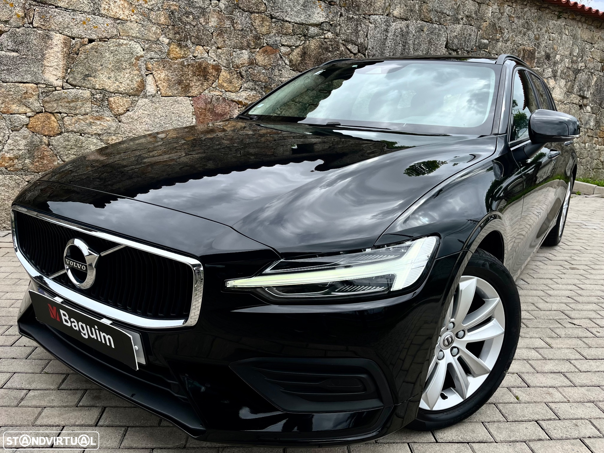Volvo V60 2.0 B4 Momentum Geartronic - 23