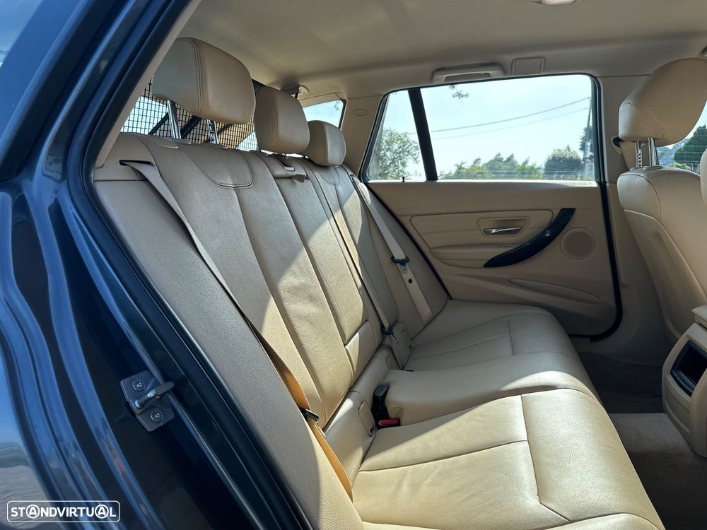 BMW 320 d Auto Line Luxury - 42