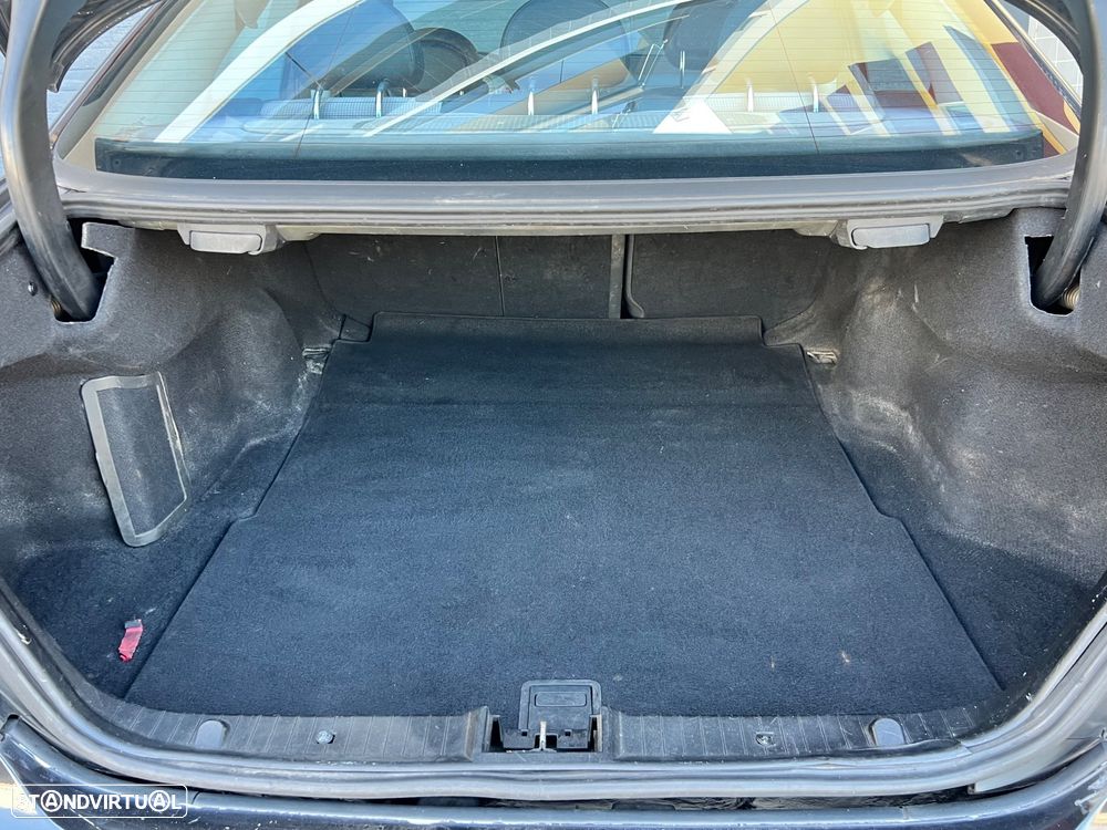 Mercedes-Benz E 220 CDI Auto Avantgarde DPF - 10