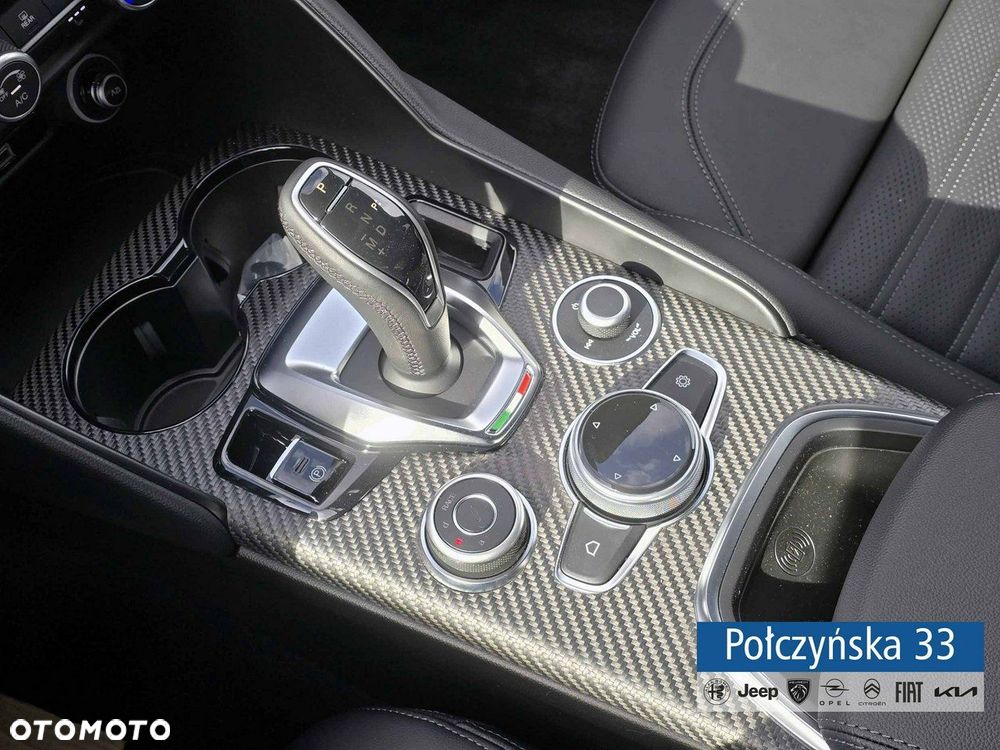 Alfa Romeo Giulia - 26