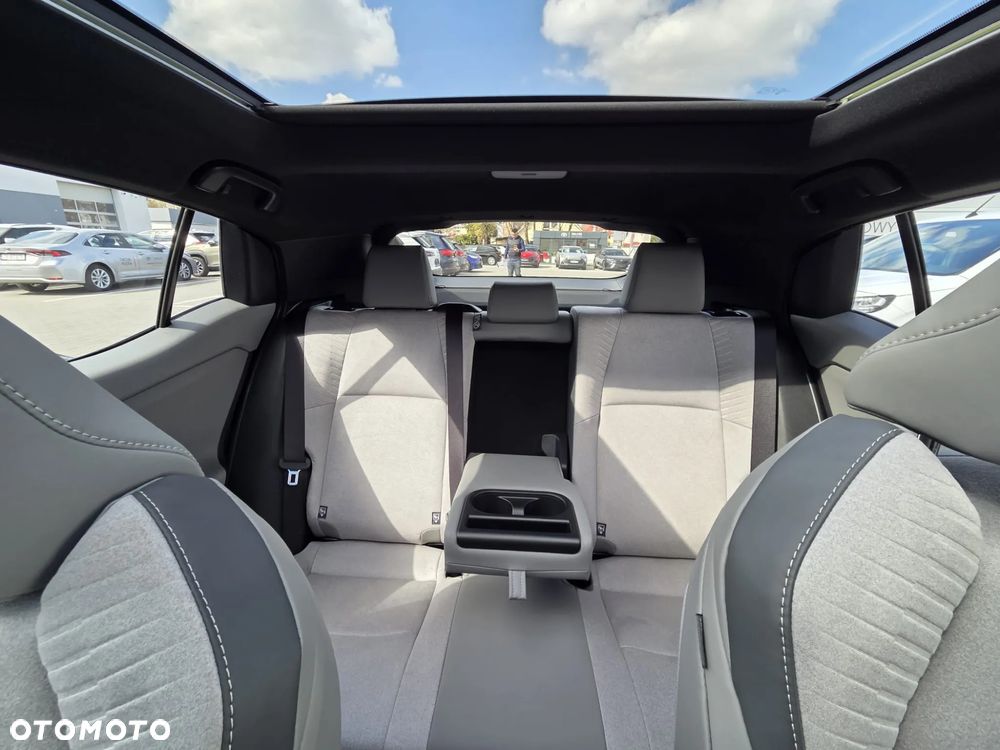 Toyota C-HR+ 77kWh 4x4 Executive - 22