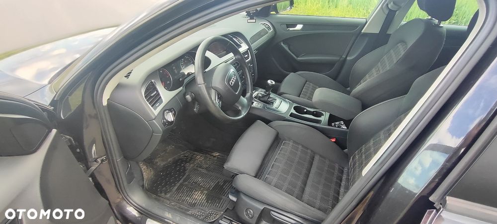 Audi A4 Avant - 8