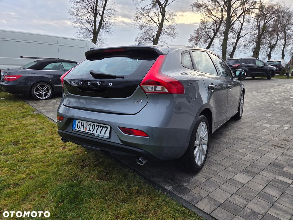 Volvo V40 D3 You - 6