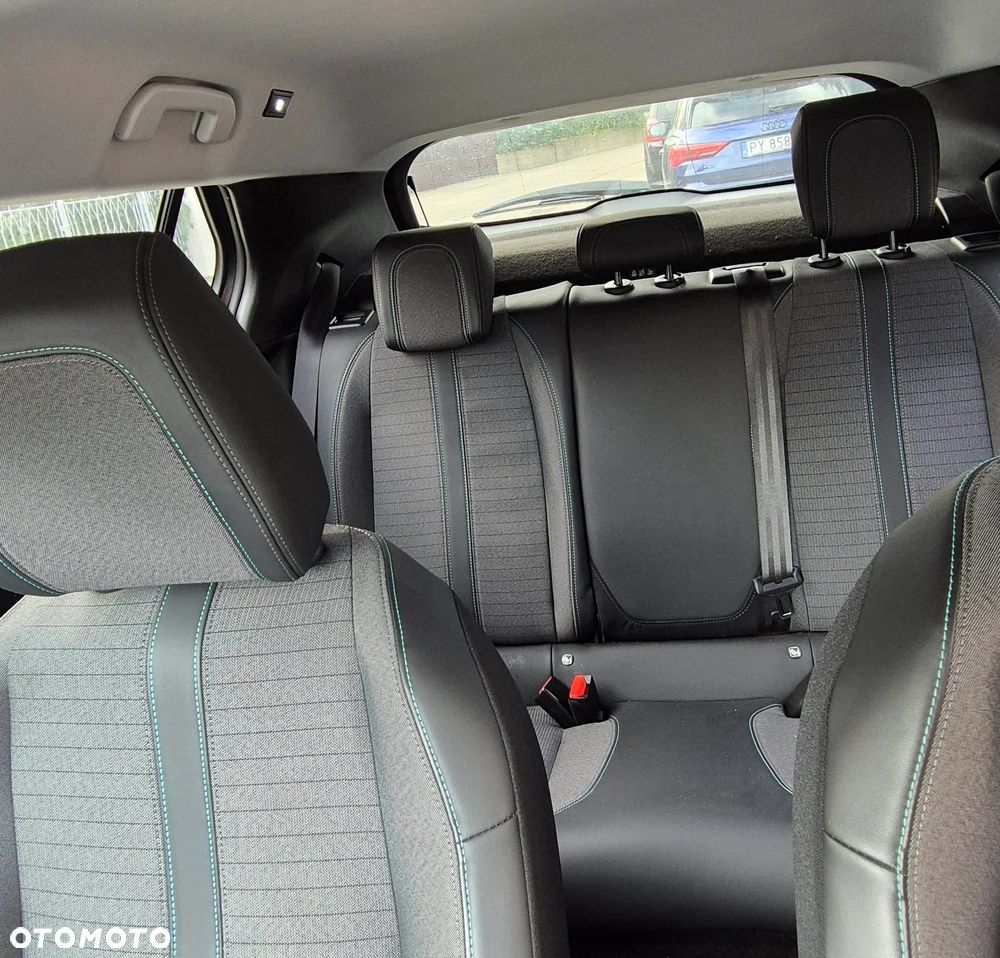 Peugeot 2008 PureTech 130 Allure S&S EAT8 - 24